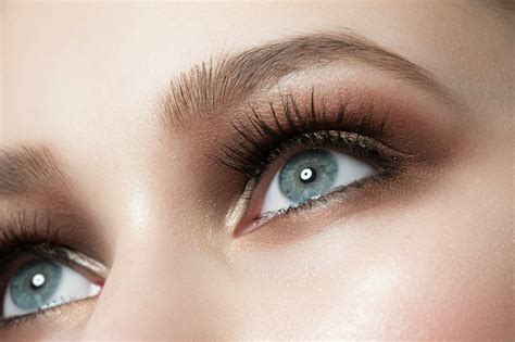 best makeup palette for blue eyes